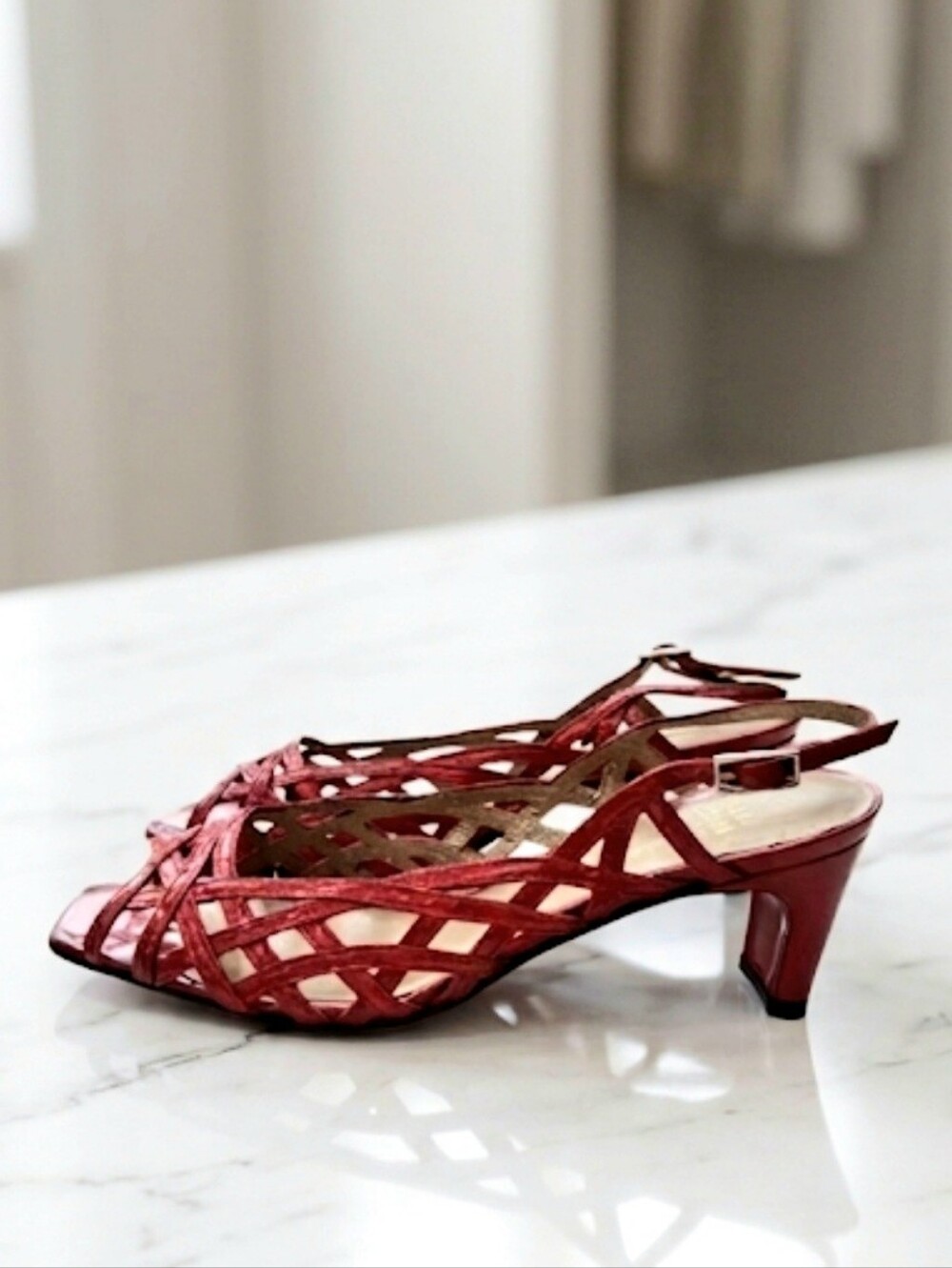 Stuart Weitzman Red Patent Leather Strappy Kitten Heel Slingback Sandals  5.5